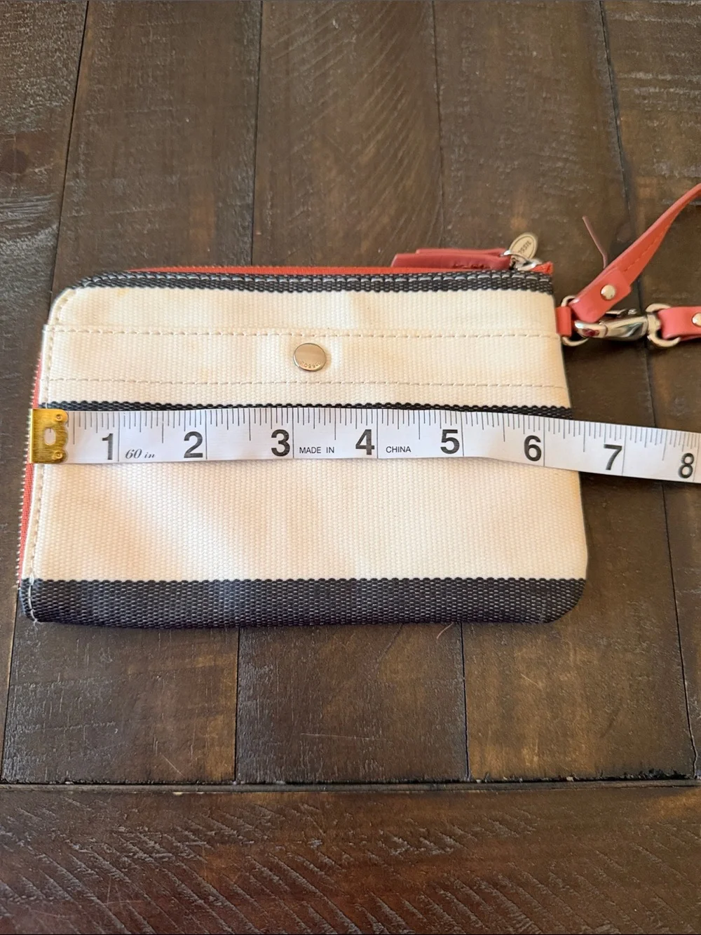 Fossil wristlet horizontal